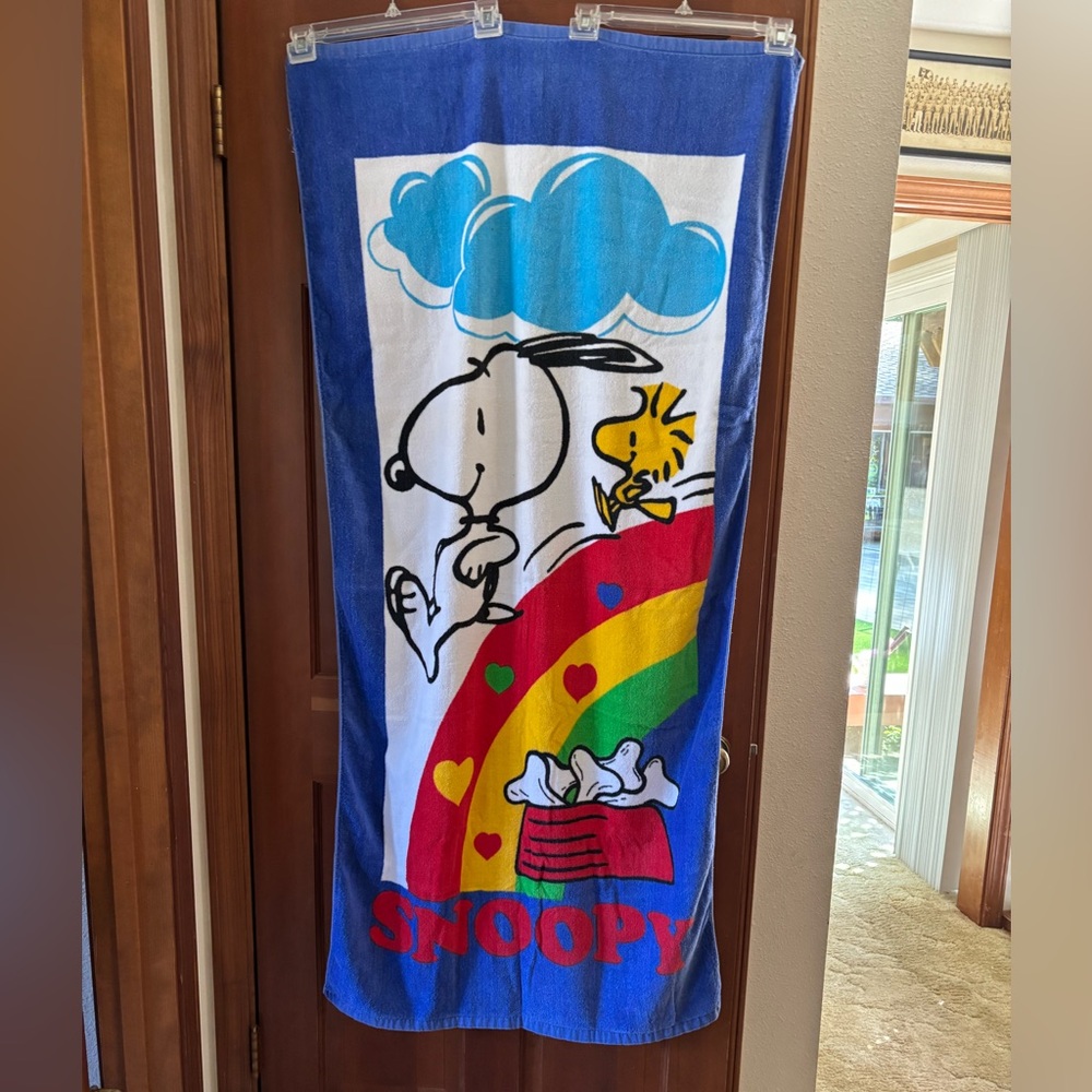 Peanuts Luxury Towel with Blue Trim